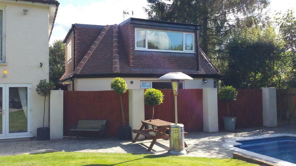 Beautiful Detached 1 Bedroom Apartment Eltham Extérieur photo